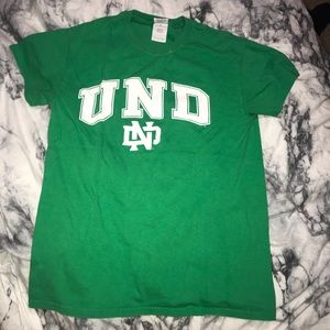 UND t-shirt